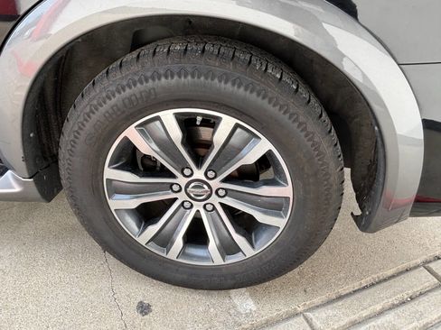 Used 2018 Nissan Armada Platinum image 16