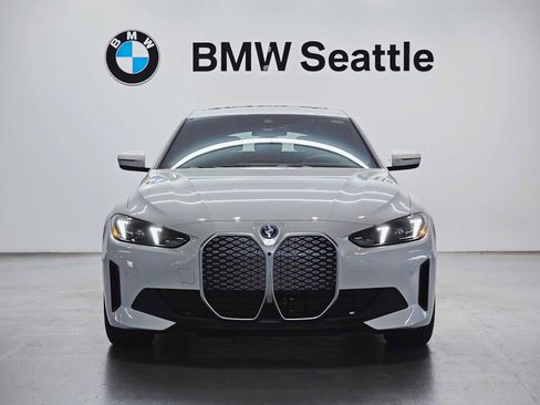 New 2025 BMW i4 xDrive40i image 6