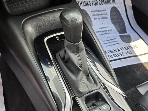 Used 2022 Toyota Corolla LE FWD image 20