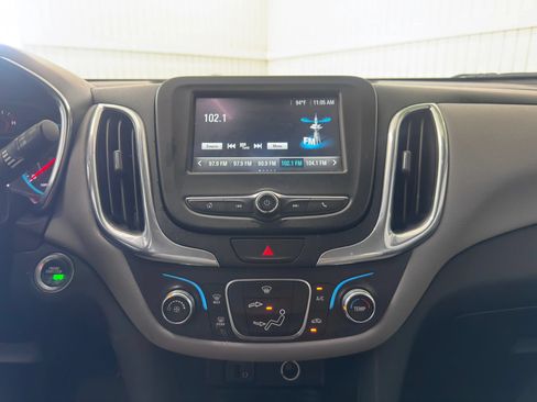 Used 2018 Chevrolet Equinox LS FWD image 18