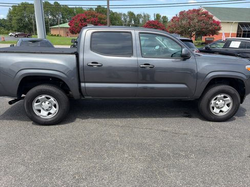 Used 2023 Toyota Tacoma SR AWD/4WD image 12