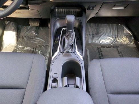 Used 2025 Toyota Corolla LE w/ Convenience Package FWD image 18