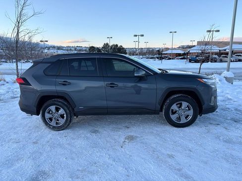 Used 2025 Toyota RAV4 XLE image 9