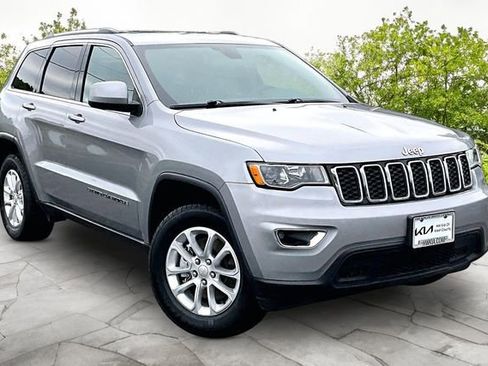 Used 2021 Jeep Grand Cherokee Laredo X AWD/4WD image 10