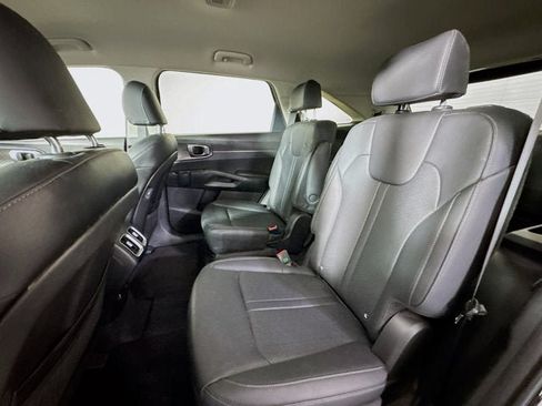 Certified 2023 Kia Sorento EX AWD/4WD image 24