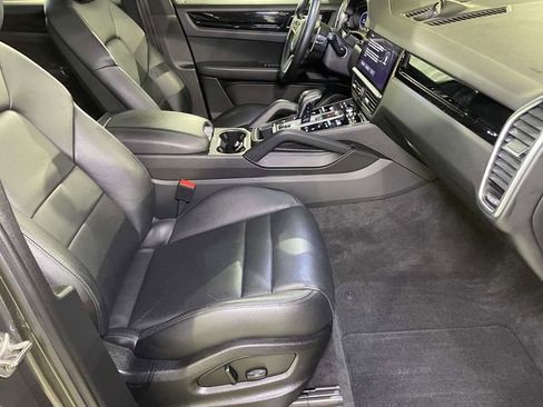 Certified 2022 Porsche Cayenne image 23