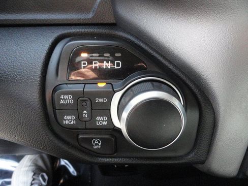 Used 2020 RAM 1500 Big Horn AWD/4WD image 14
