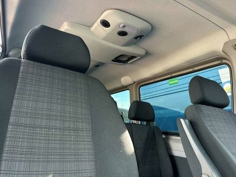 Used 2016 Mercedes-Benz Sprinter 2500 image 19