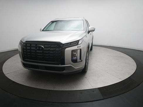 Used 2024 Hyundai Palisade Limited FWD image 12