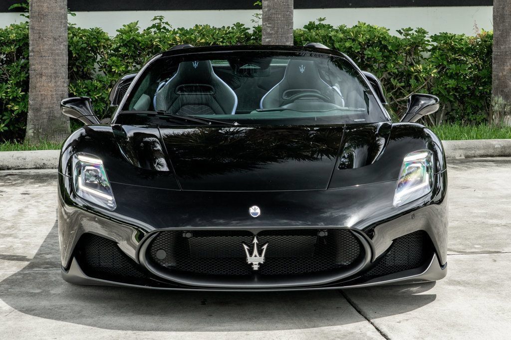 Used 2023 Maserati MC20 Spyder RWD image 12