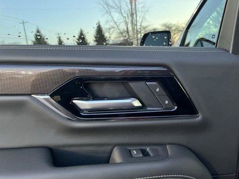 New 2026 GMC Yukon Elevation image 31