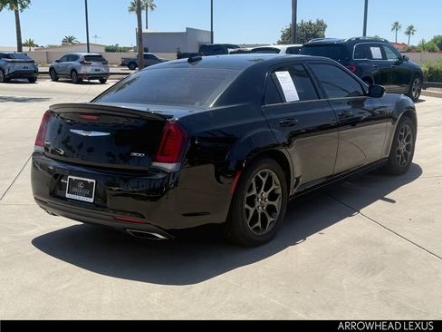 Used 2017 Chrysler 300 S w/ 300S Premium Group AWD/4WD image 5