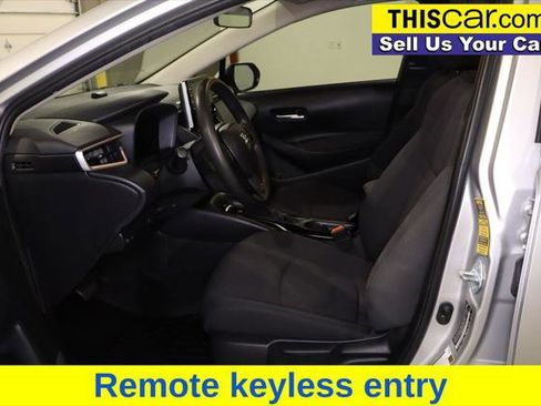Used 2021 Toyota Corolla LE image 10