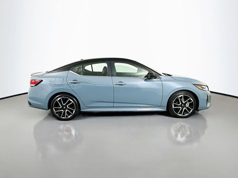 Used 2024 Nissan Sentra SR w/ SR Premium Package FWD image 10