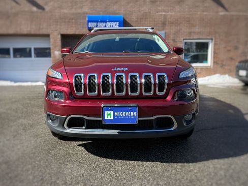 Used 2018 Jeep Cherokee Limited image 2