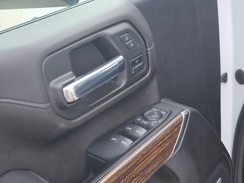 Used 2022 Chevrolet Silverado 3500 High Country w/ Z71 Off-Road Package image 12