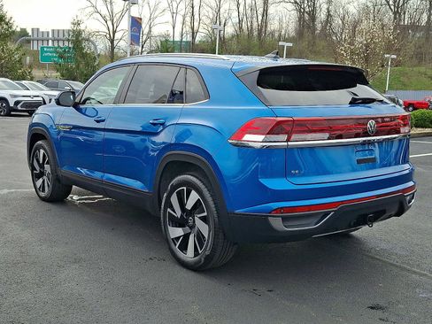 Used 2024 Volkswagen Atlas Cross Sport SE image 4