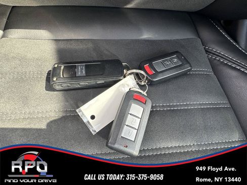 Used 2020 Mitsubishi Outlander SE AWD/4WD image 28