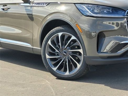New 2025 Lincoln Aviator Reserve w/ Equipment Group 201A image 2