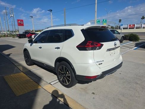 Used 2019 Nissan Rogue SL image 6