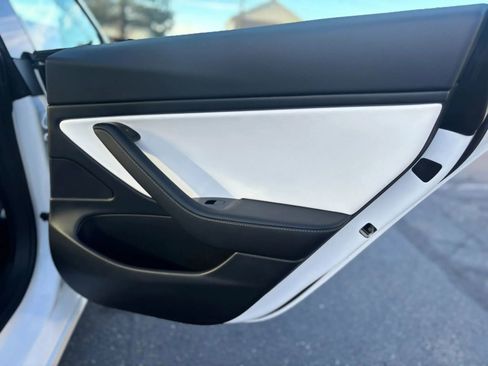 Used 2020 Tesla Model 3 Long Range image 19