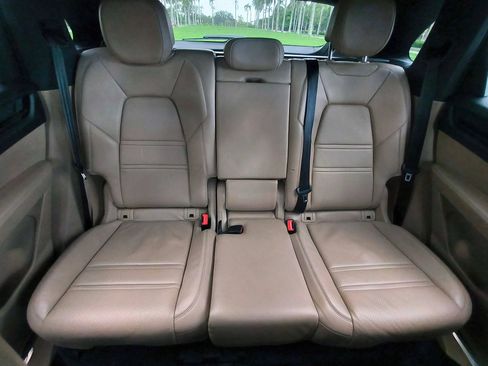 Used 2019 Porsche Cayenne S AWD/4WD image 15