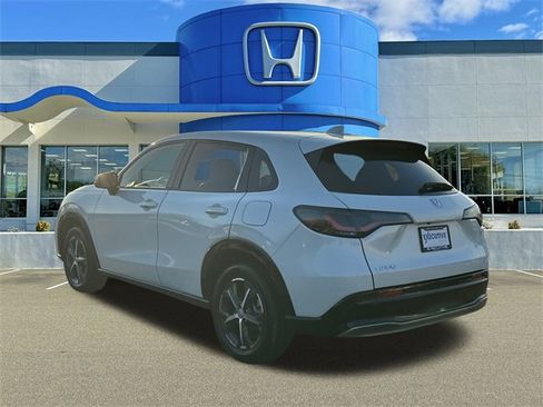 Used 2025 Honda HR-V EX-L image 4