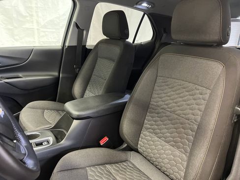 Used 2021 Chevrolet Equinox LT AWD/4WD image 17
