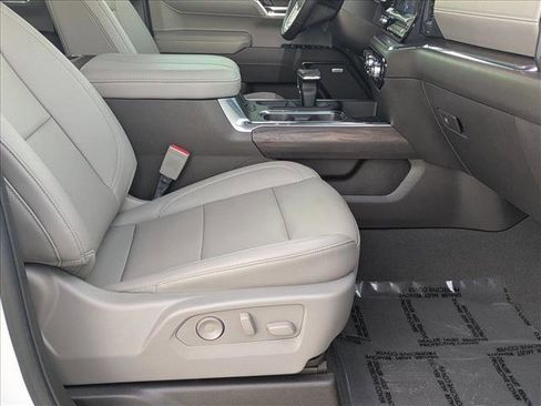 Used 2024 GMC Sierra 1500 SLT w/ SLT Premium Plus Package image 20