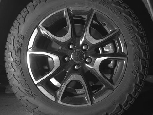 Used 2025 Jeep Compass Trailhawk AWD/4WD image 13