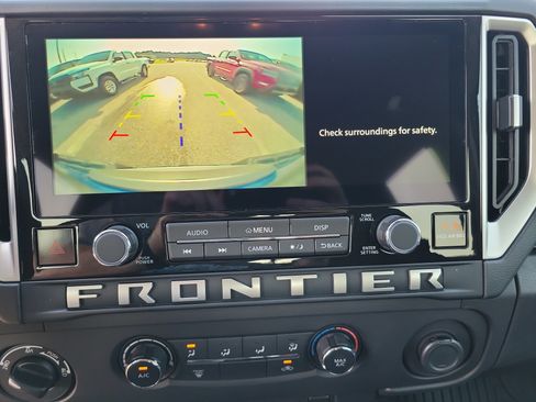 Used 2026 Nissan Frontier SV AWD/4WD image 16