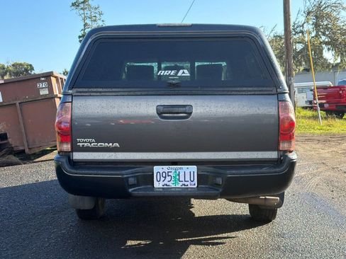 Used 2013 Toyota Tacoma 2WD Regular Cab image 6