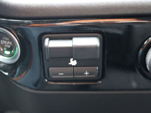 Used 2024 Chevrolet Silverado 2500 LT image 25