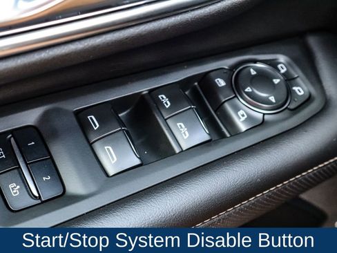 Used 2022 Chevrolet Suburban Premier image 23