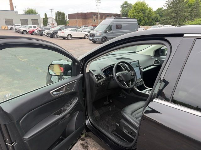 Used 2023 Ford Edge SEL w/ Convenience Package AWD/4WD image 9