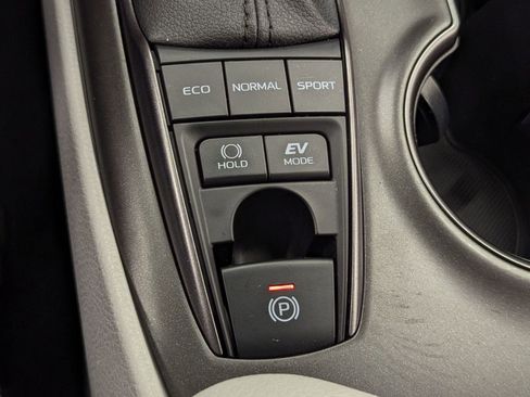 Used 2022 Toyota Camry SE image 26