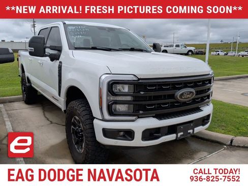 Used 2024 Ford F250 Lariat w/ Lariat Ultimate Package AWD/4WD image 1