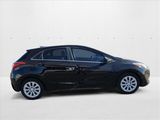 Used 2017 Hyundai Elantra GT image 3