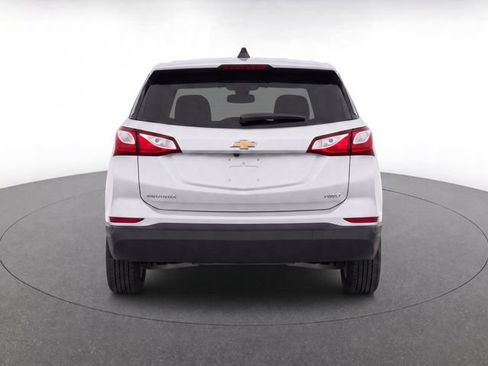 Used 2021 Chevrolet Equinox LS w/ LS Convenience Package AWD/4WD image 6