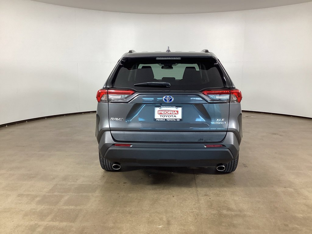 Used 2021 Toyota RAV4 XLE AWD/4WD image 6