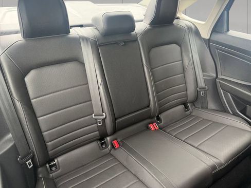 Used 2024 Volkswagen Jetta SE FWD image 18