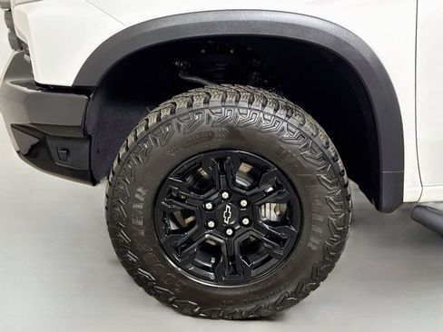 Certified 2026 Chevrolet Silverado 1500 ZR2 AWD/4WD image 30
