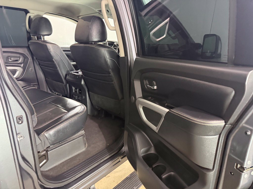 Used 2019 Nissan Titan PRO-4X w/ Pro-4x Convenience Package AWD/4WD image 21