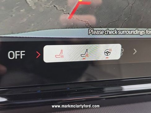 New 2026 Ford Expedition Active image 18