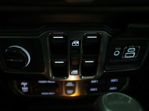 Used 2023 Jeep Gladiator Rubicon w/ LED Lighting Group image 25