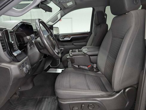 Certified 2022 Chevrolet Silverado 1500 LT AWD/4WD image 4