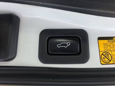 Used 2014 Lexus LX 570 4WD image 15