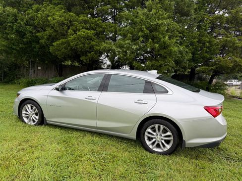 Used 2016 Chevrolet Malibu LT w/ Driver Confidence Package FWD image 4