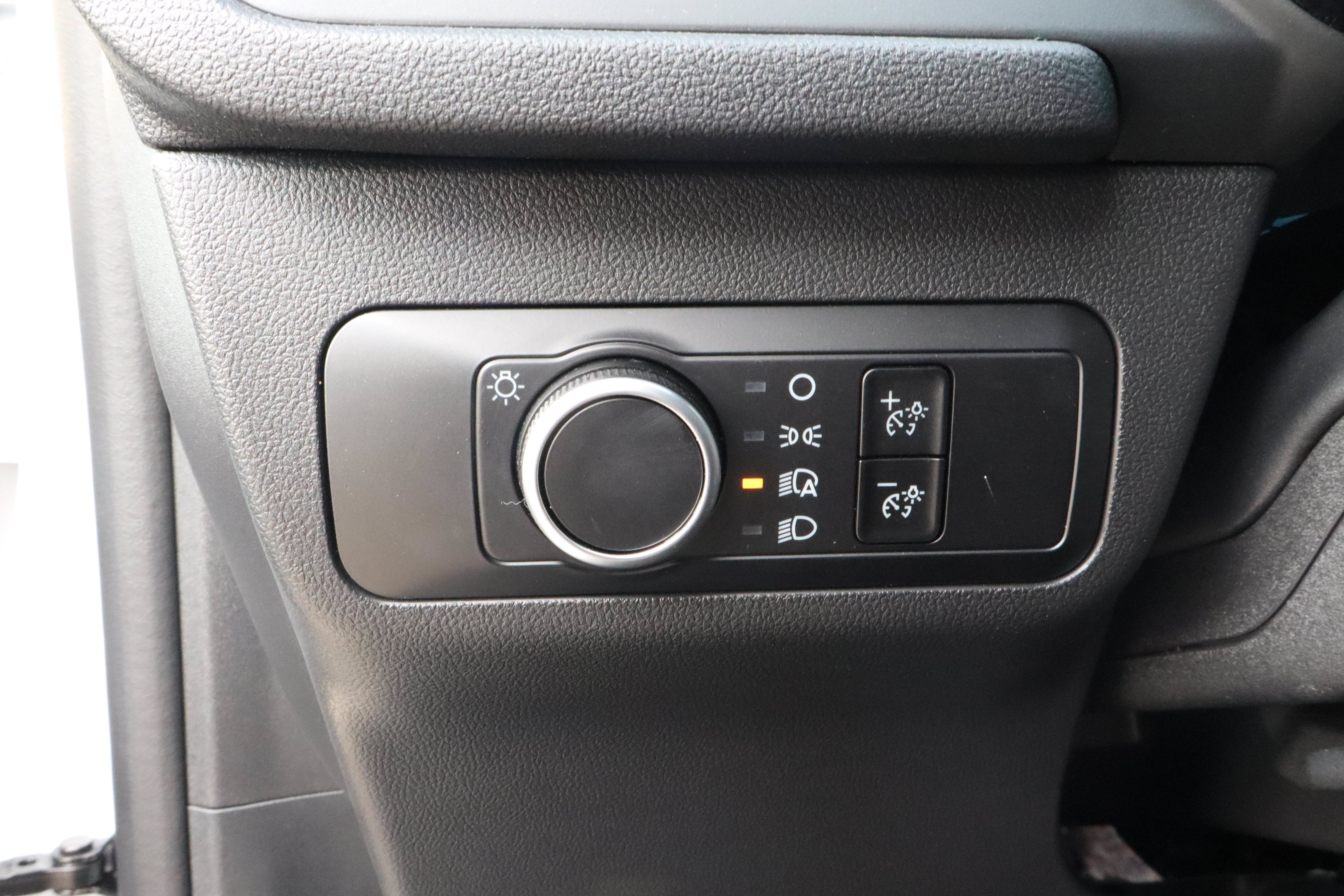 Used 2025 Ford Escape ST-Line FWD image 15