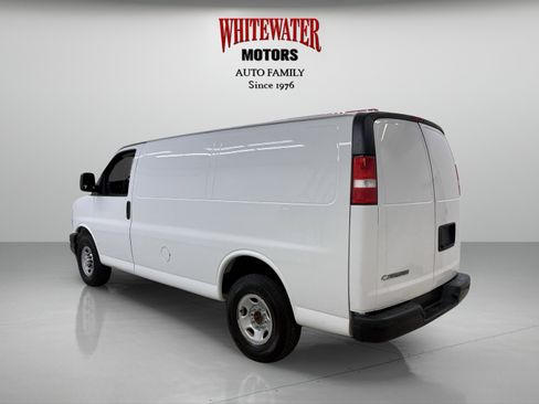 Used 2019 Chevrolet Express 3500 w/ Driver Convenience Package image 2